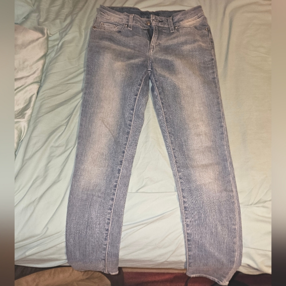 Levi's mid rise skinny jeans